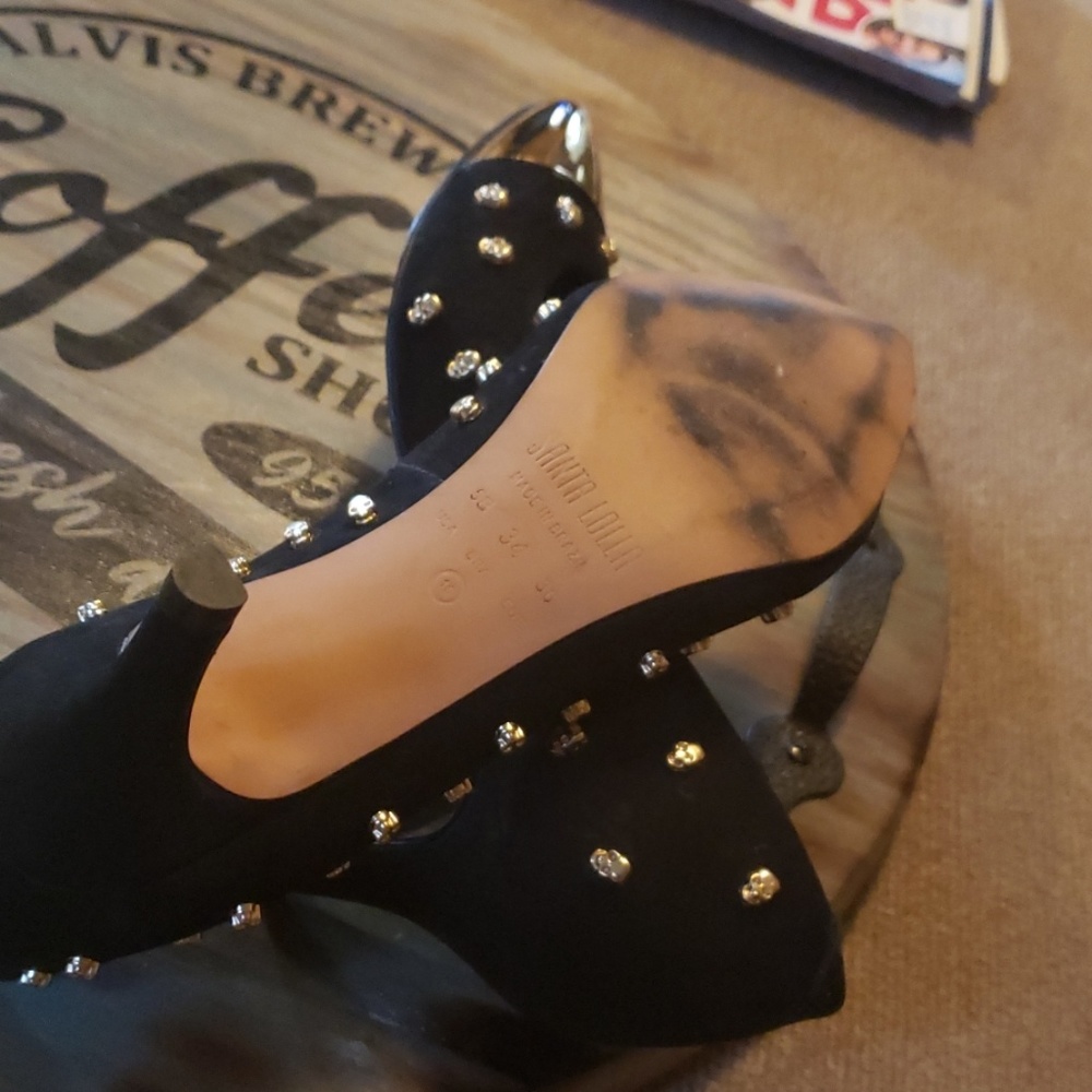 Beautiful heels - Picture 3 of 5